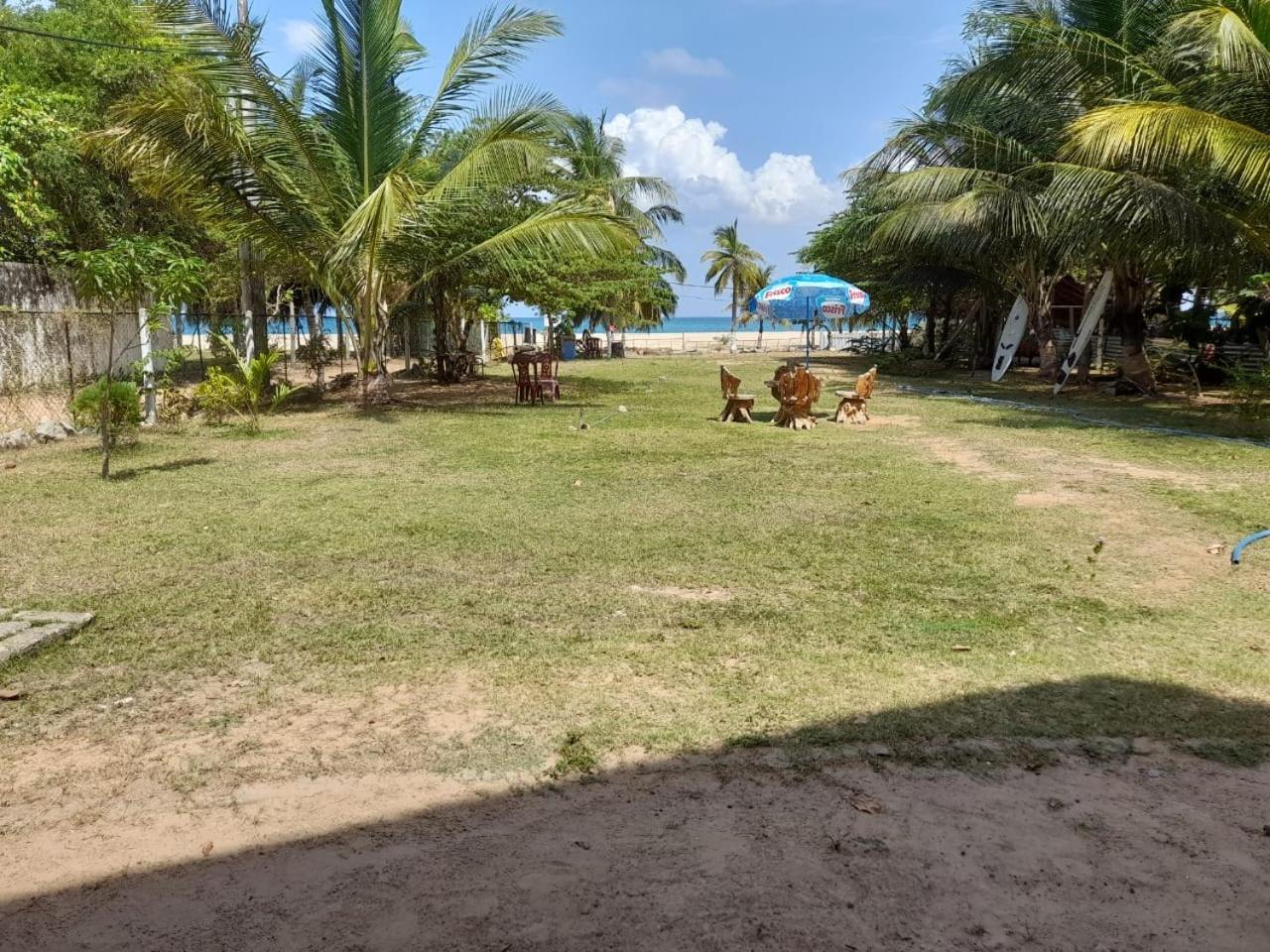 Baden Beach Hotel Kalkudah  Esterno foto